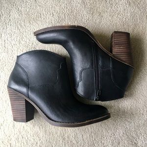 Lucky Women’s Eller Black Booties